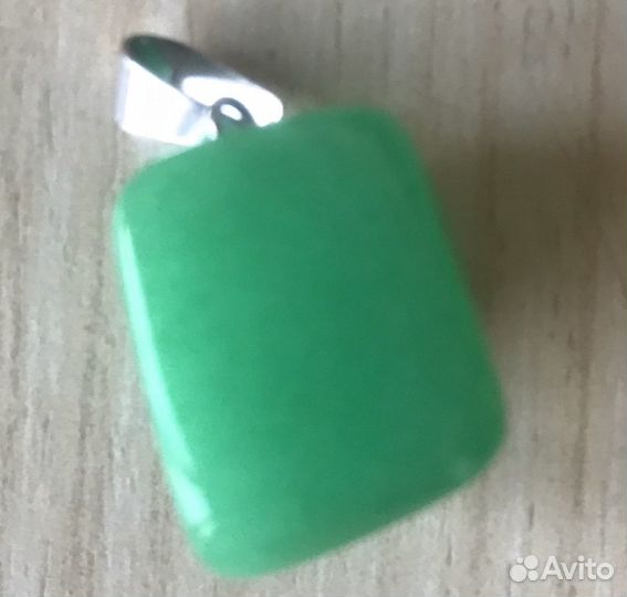 Подвески из камня Хризопраз, Нефрит