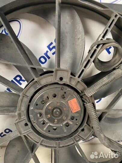 Диффузор с вентилятором Hyundai Tucson JM