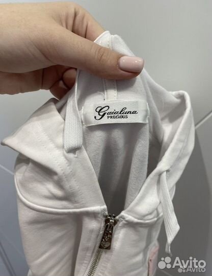 Жилет для девочки (новый)