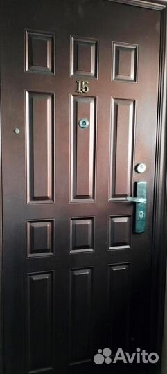 Дверь входная металлическая б/у