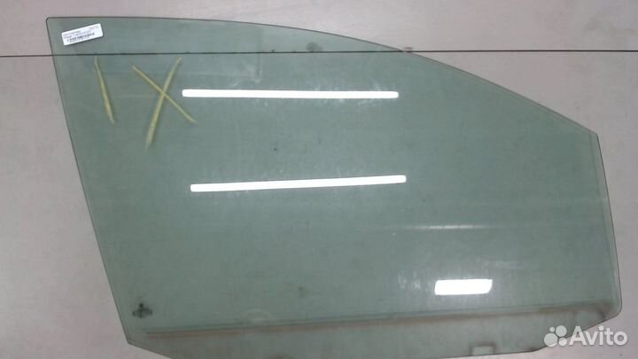 Стекло боковой двери Volkswagen Touran, 2011