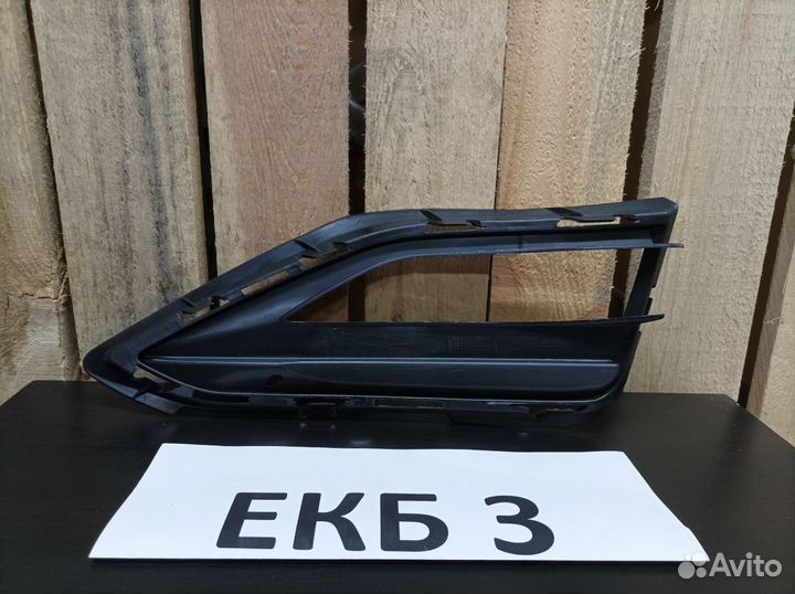 Накладка противотуманной левой фары Volkswagen Jet