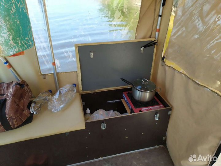 Моторный катамаран