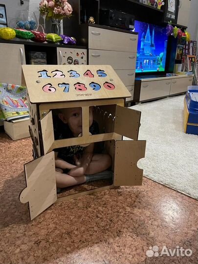 Бизиборд дом