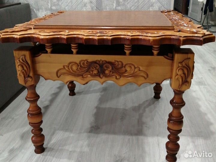 Игровой стол для игр в нарды, шахматы, шашки