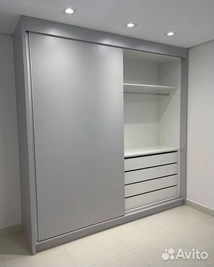 Шкаф купе зеркальный