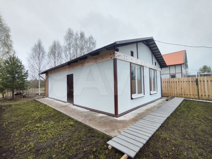 Дом 54 м² на участке 4 сот.