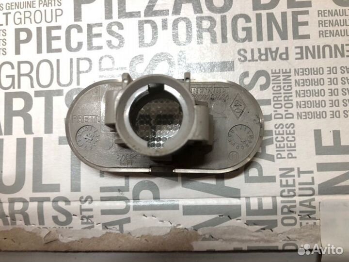 Повторитель поворота Renault Duster