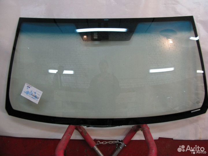 Лобовое стекло Мерседес Гелендваген 463 w463