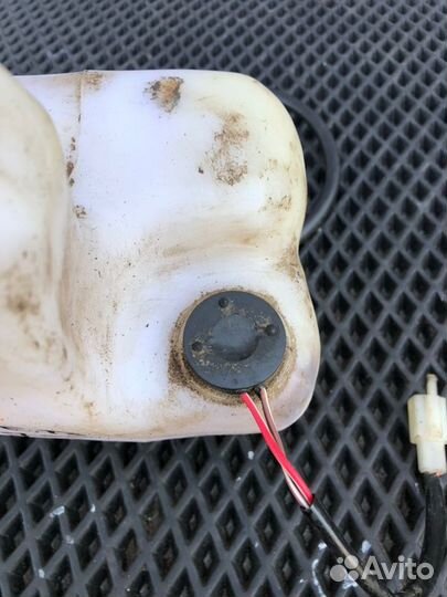 Масляный бачок Suzuki Lets 1/2