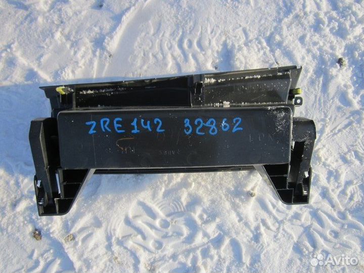 Бардачок Toyota Corolla Fielder ZRE142 2ZR-FE