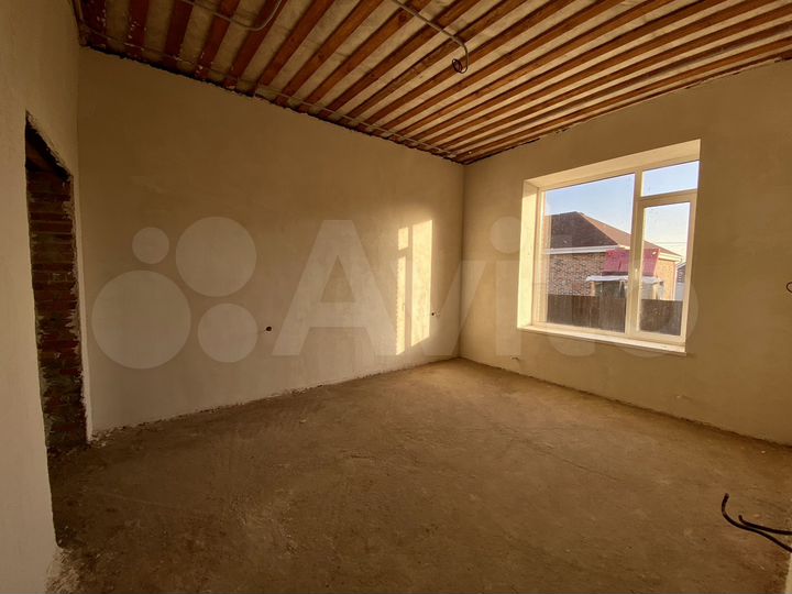 Дом 75 м² на участке 5 сот.