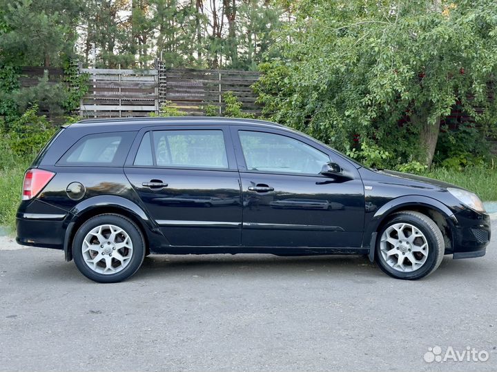 Opel Astra 1.6 МТ, 2009, 70 000 км