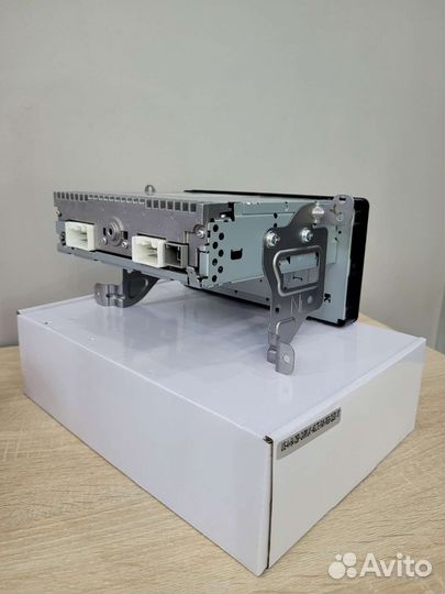 Штатная магнитола на Mitsubishi Outlander III