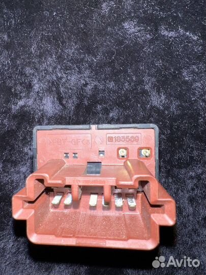 Кнопка регулировки зеркал Mitsubishi