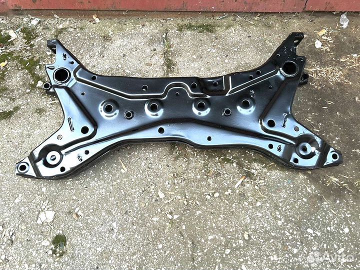 Подрамник двигателя mitsubishi outlander xl