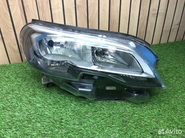 Фара передняя правая Peugeot Expert 4 2016