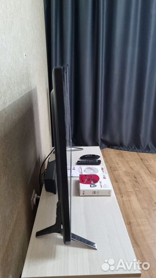 Телевизор LG 47LB673V