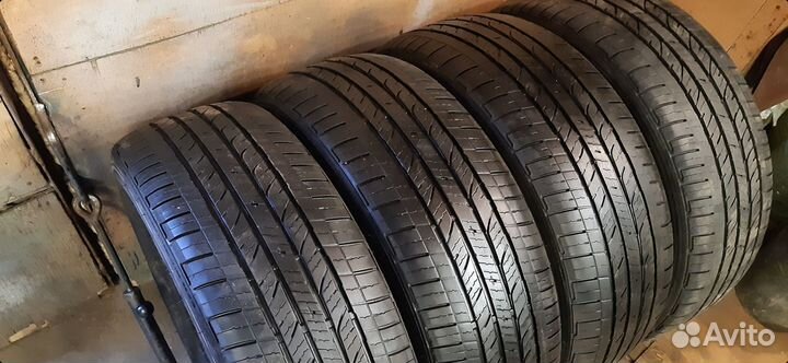 Bridgestone Dueler H/T 684 215/60 R17 96H