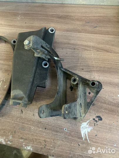 Кронштейн генератора калинаи опора двигателя