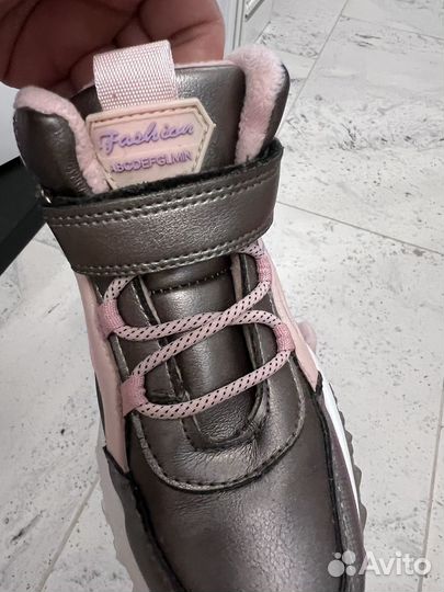 Кроссовки ботинки для девочки 36р