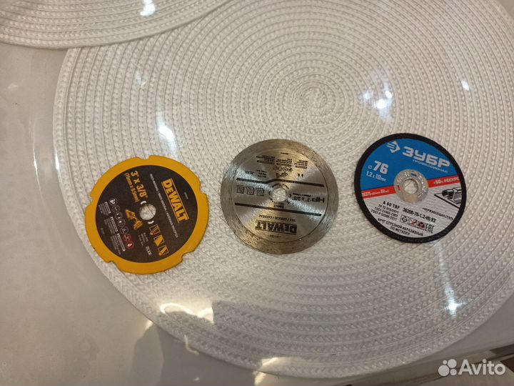 Dewalt dcs438b мини ушм