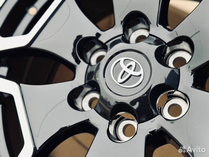 Диски Hilux дизайн R18 6x139,7