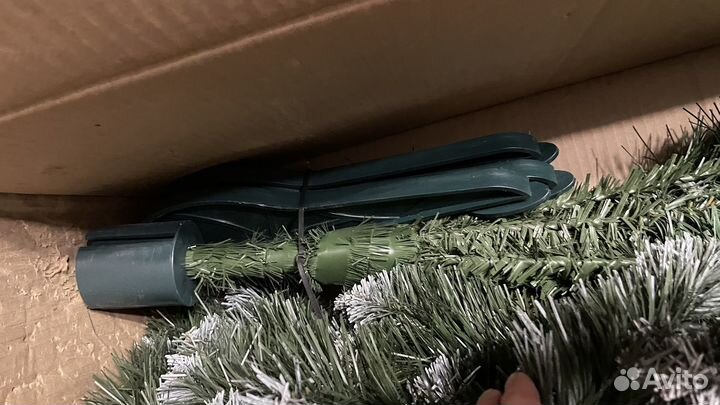 Ель пвх 180 см заснеженная с шишками