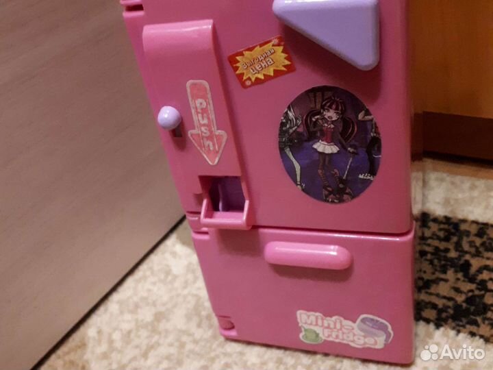 Холодильник и машина для кукол barbie