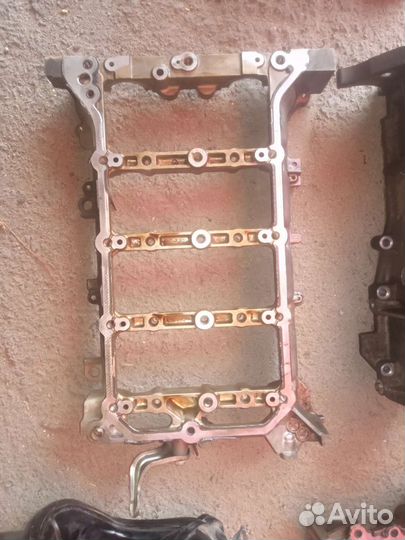 Двигатель в разборе