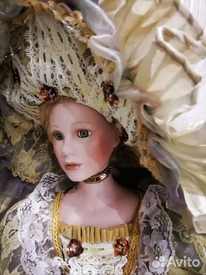 Кукла фарфоровая коллекционная большая