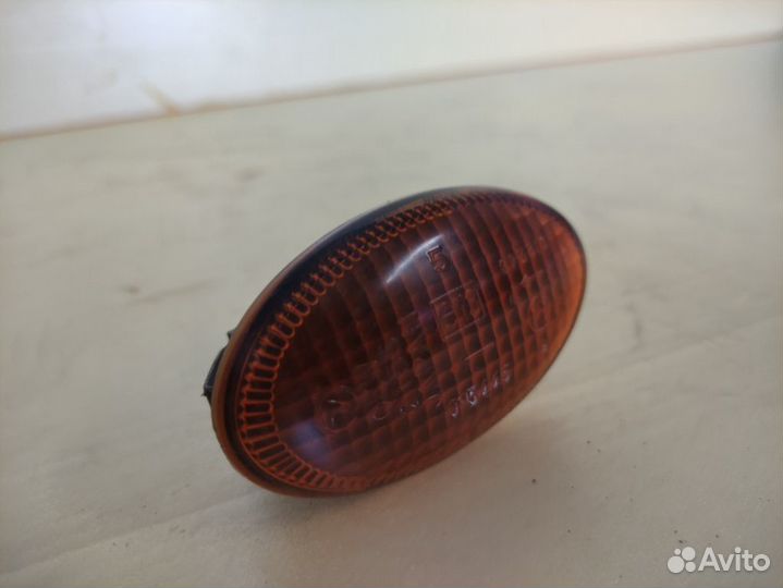 Повторитель поворота на крыло Субару