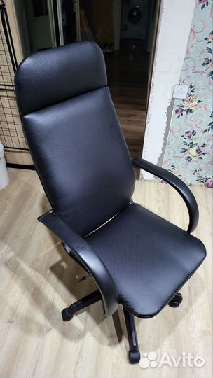 Компьютерное кресло