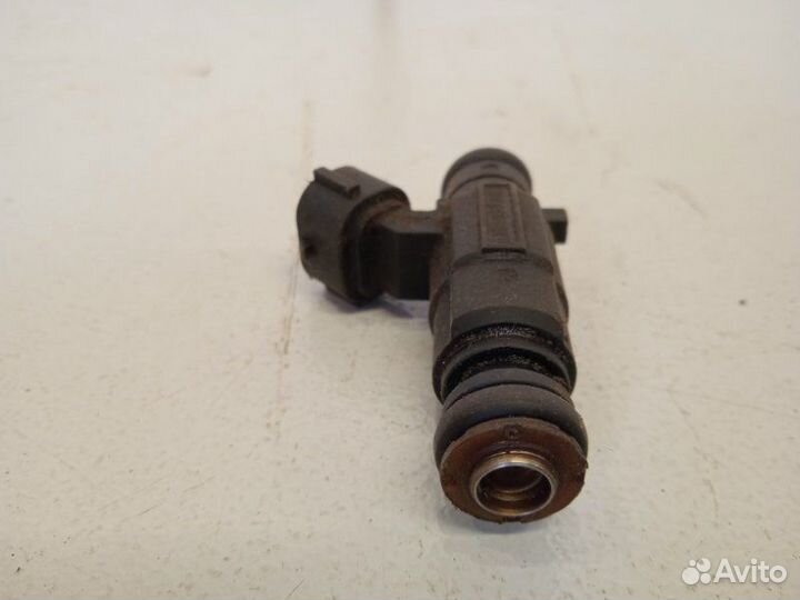 Форсунка топливная Hyundai Accent LC2 G4EC 2006