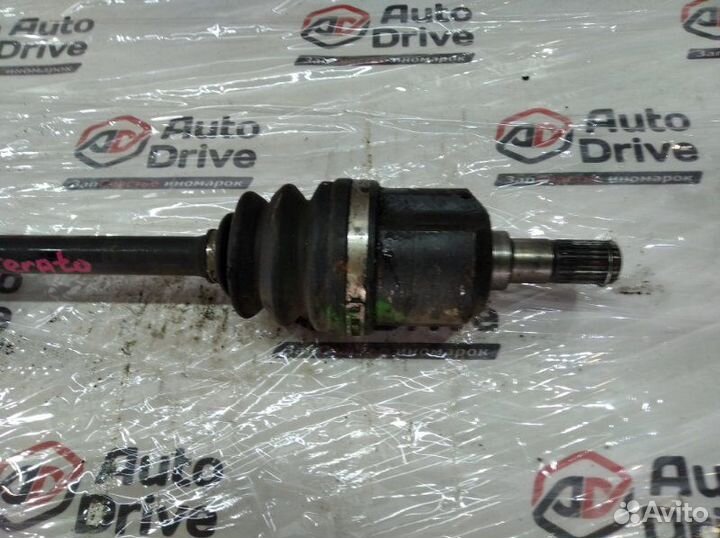 Привод (полуось) передний правый Kia Cerato 1 G4ED