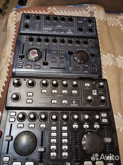 Dj контролер benriger всd3000,2000