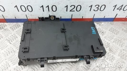 Блок предохранителей opel zafira B (3BR09M101)