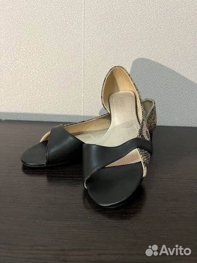 Босоножки 40