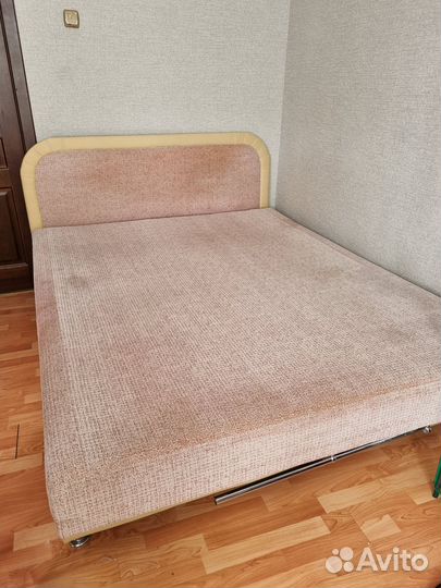 Тахта на дачу