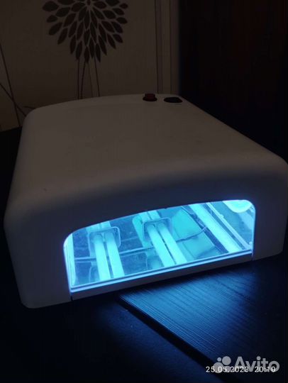 Лампа для сушки ногтей