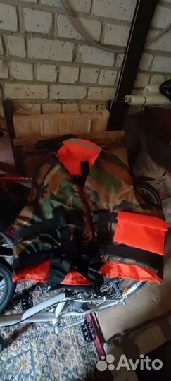 Спасательный жилет