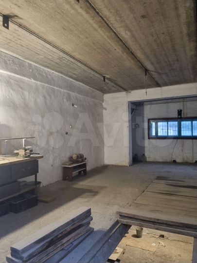 Гараж, > 30 м²