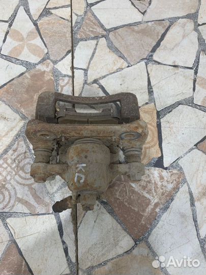 Суппорт тормозной задний Kia Ceed Ed хэтчбэк 1.6