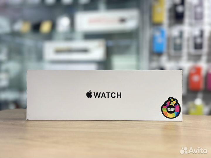 Apple Watch SE 2024 40mm Starlight Sport Band S/M