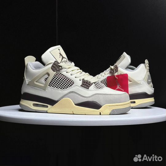 Кроссовки Nike Air Jordan 4 white