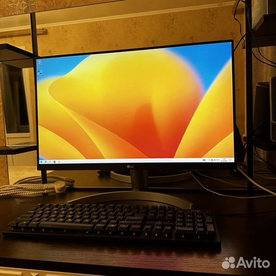 Монитор LG 24