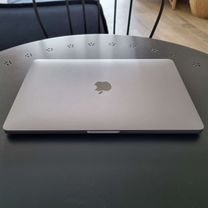 Macbook Pro 13 2020 i5 16gb 1Tb Touch Bar