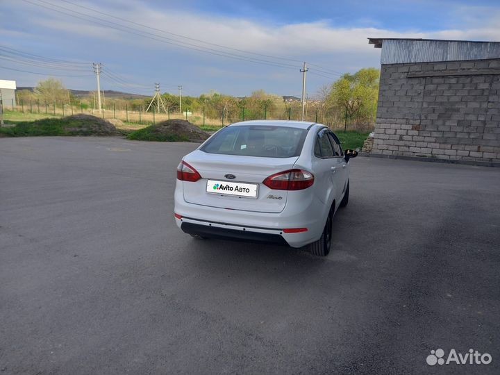 Ford Fiesta 1.6 AMT, 2015, 76 000 км