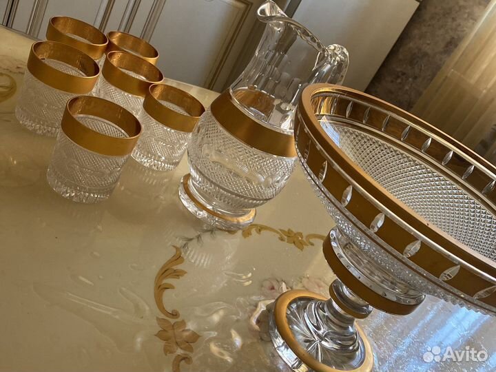 Ваза фруктовница и графин со стаканами