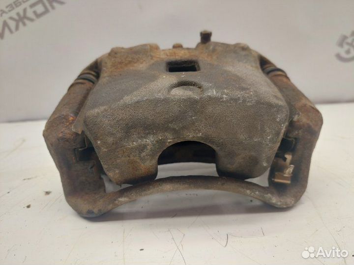 Суппорт передний левый Nissan Juke 1 1.6 HR16 MT